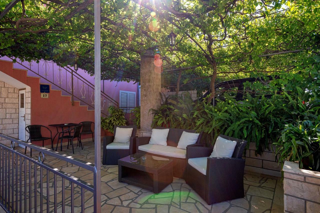 Apartments Ana Buratovic Stari Grad  Exteriér fotografie