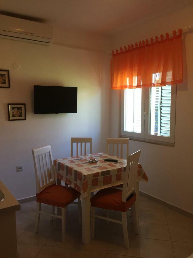 Apartments Ana Buratovic Stari Grad  Exteriér fotografie